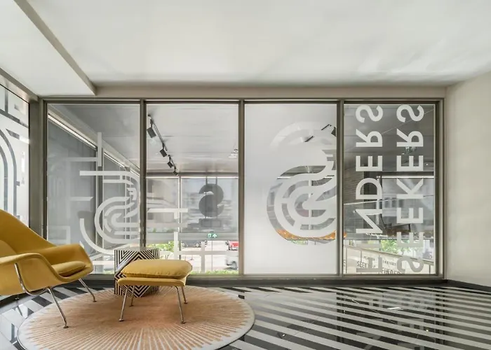 Seekers Finders Rama Iv Surestay Collection By Bw Hotel Bangkok
