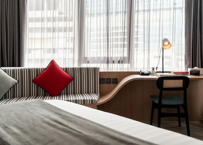 Seekers Finders Rama Iv Surestay Collection By Bw Hotel