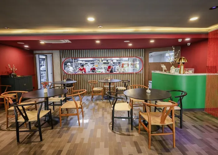 Hotel Seekers Finders Rama Iv Surestay Collection By Bw Bangkok