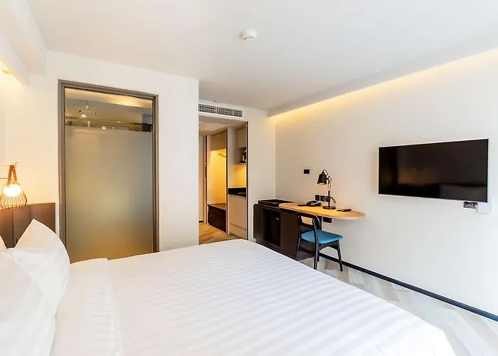 Seekers Finders Rama Iv Surestay Collection By Bw Hotel