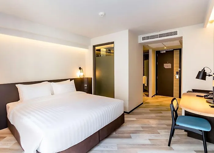 Seekers Finders Rama Iv Surestay Collection By Bw מלון 4*