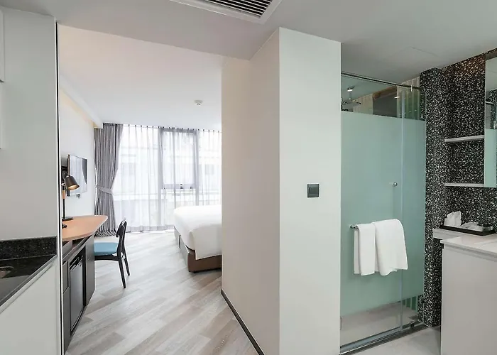 Hotel Seekers Finders Rama Iv Surestay Collection By Bw