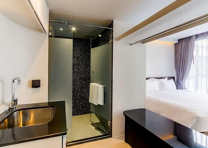 Seekers Finders Rama Iv Surestay Collection By Bw Hotel Bangkok