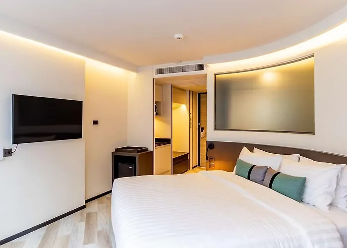 Seekers Finders Rama Iv Surestay Collection By Bw Bangkok