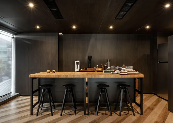 Seekers Finders Rama Iv Surestay Collection By Bw Hotel