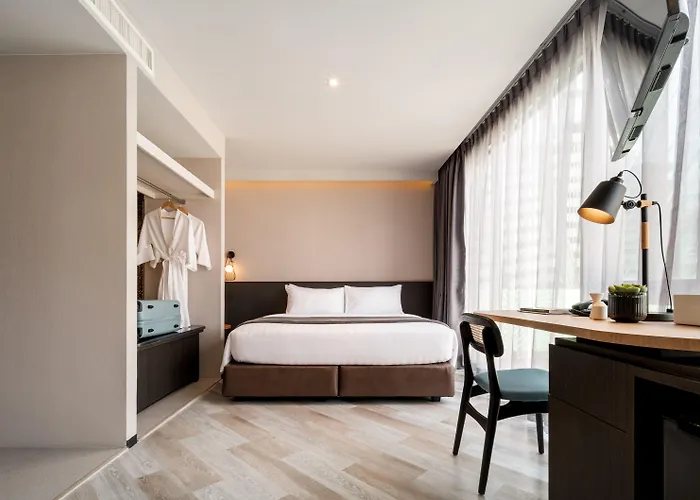Seekers Finders Rama Iv Surestay Collection By Bw Hotel