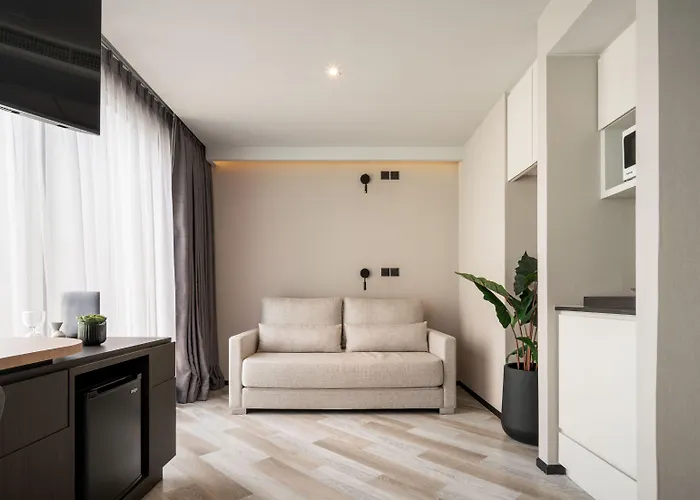 Seekers Finders Rama Iv Surestay Collection By Bw Hotel