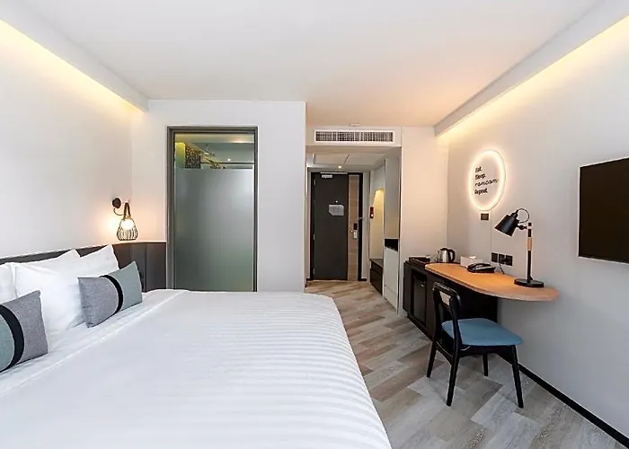 Hotel Seekers Finders Rama Iv Surestay Collection By Bw 4*